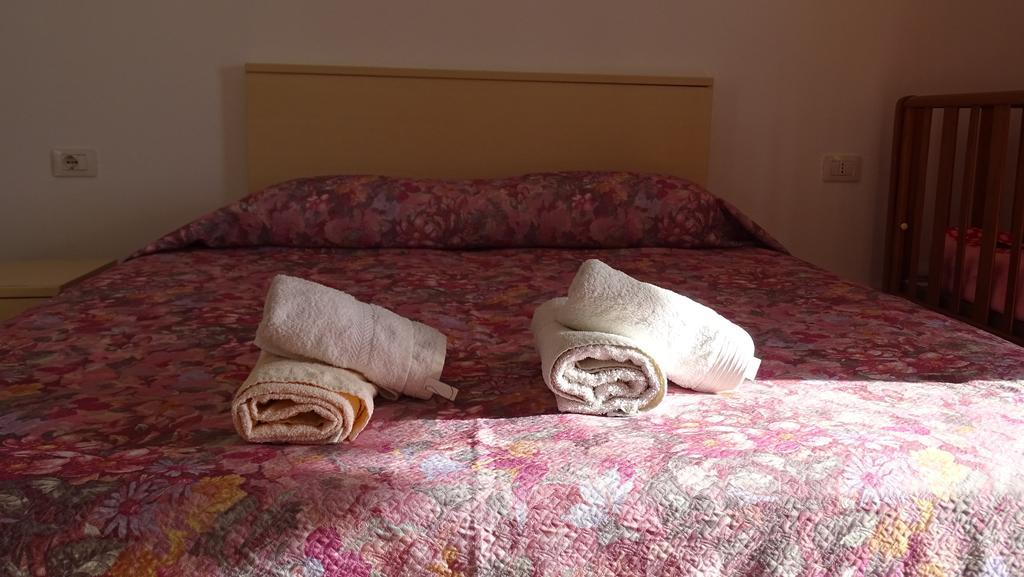 Residence Jazoj Vlorë エクステリア 写真