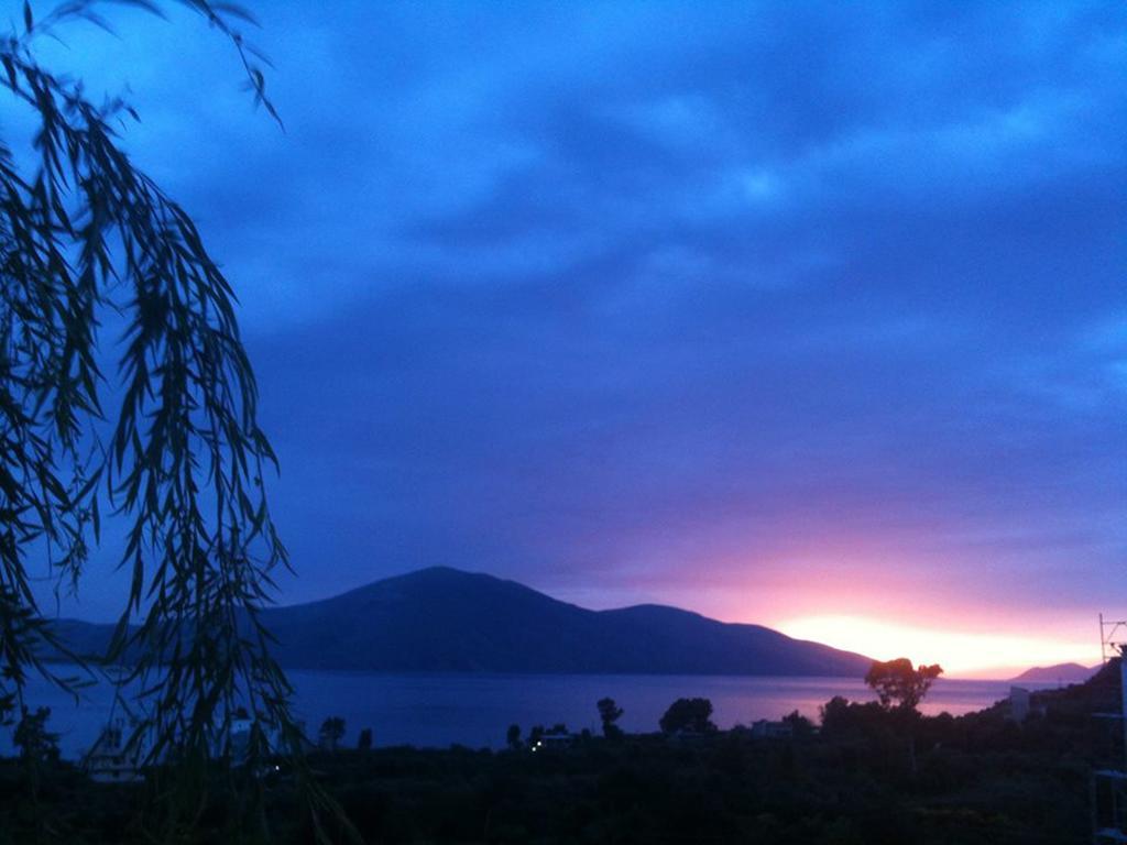 Residence Jazoj Vlorë エクステリア 写真