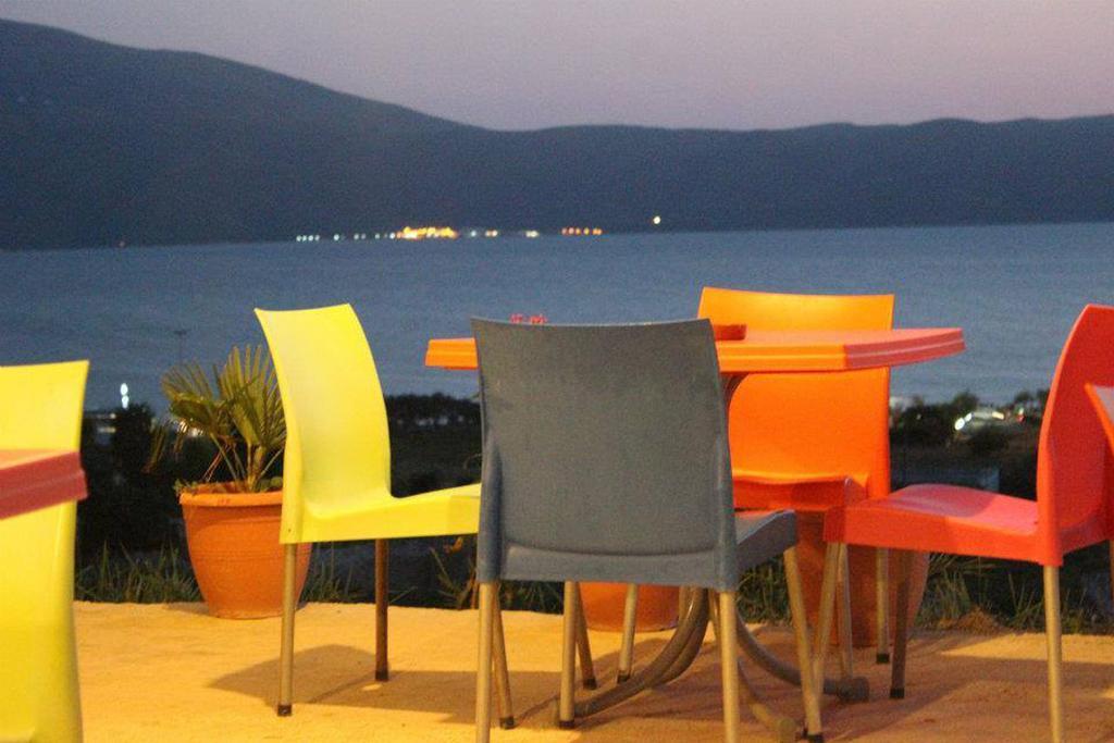 Residence Jazoj Vlorë エクステリア 写真