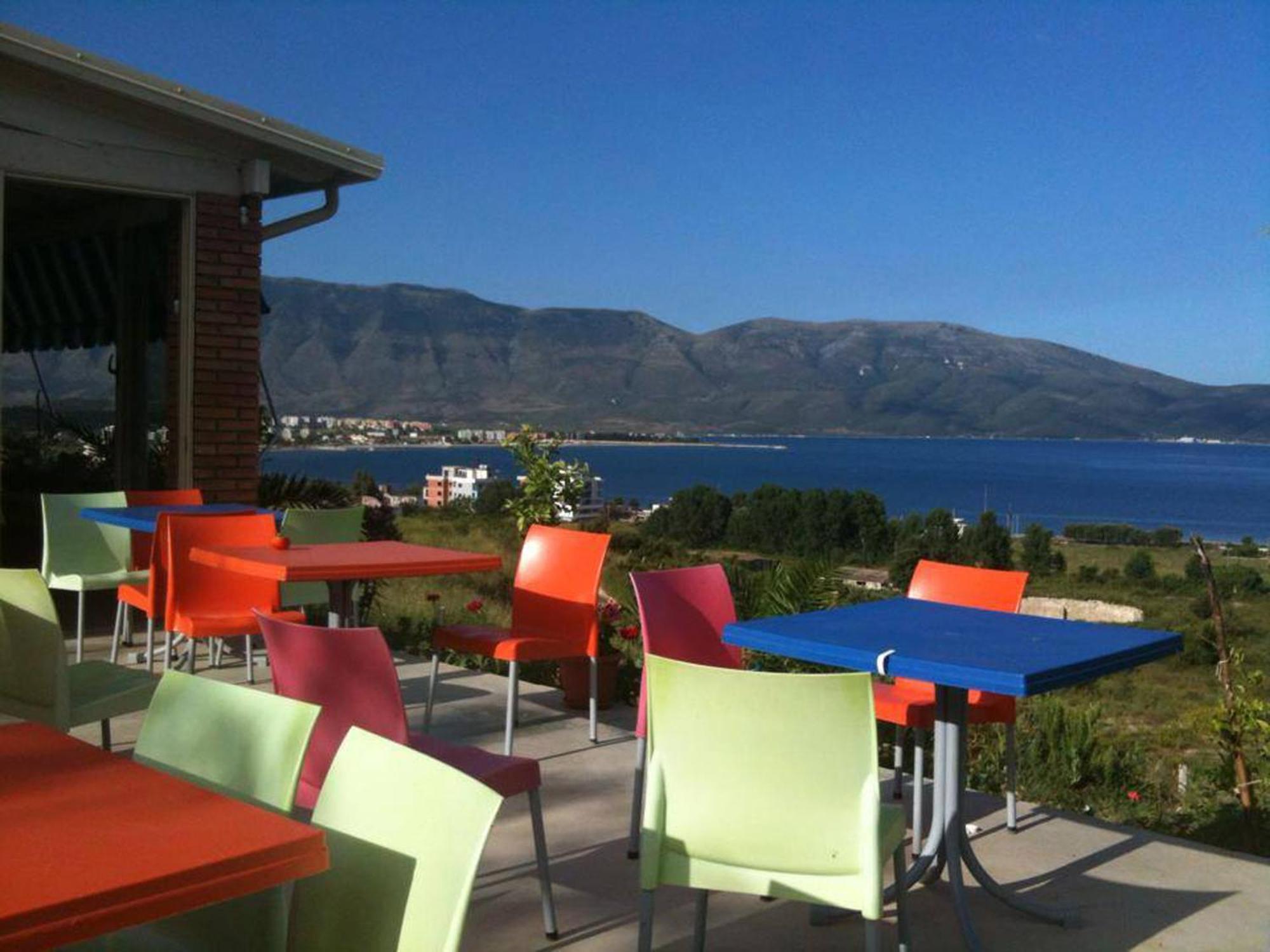 Residence Jazoj Vlorë エクステリア 写真