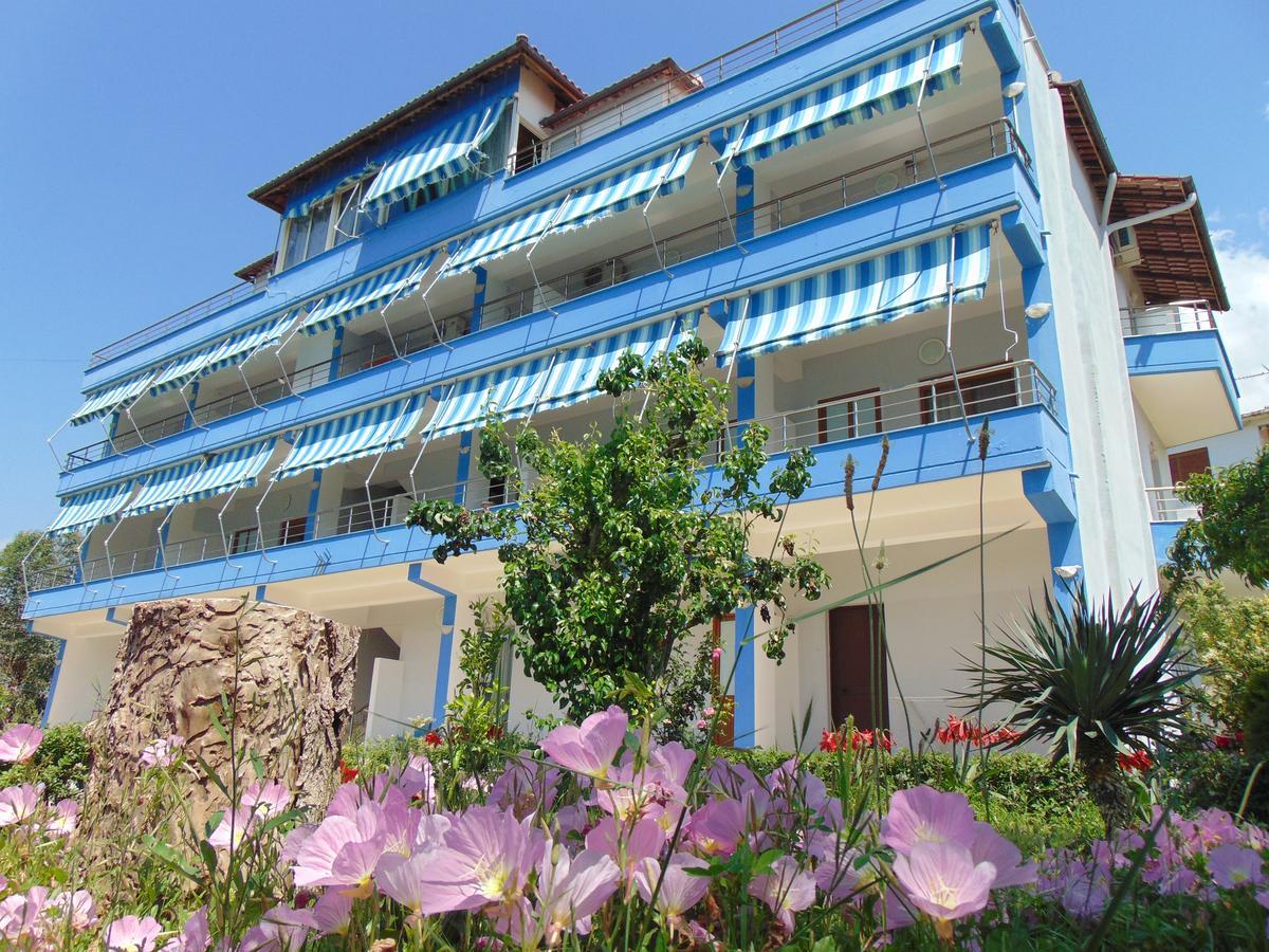Residence Jazoj Vlorë エクステリア 写真