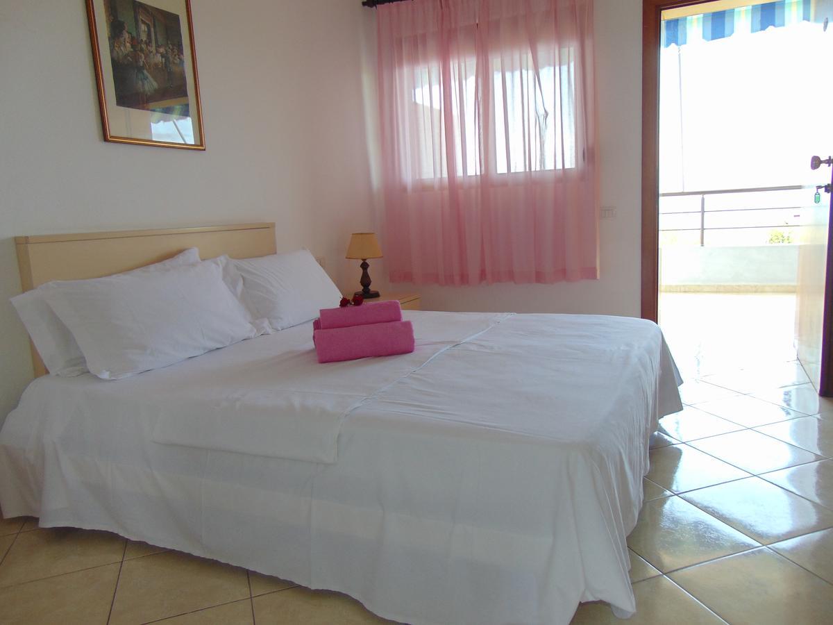 Residence Jazoj Vlorë エクステリア 写真
