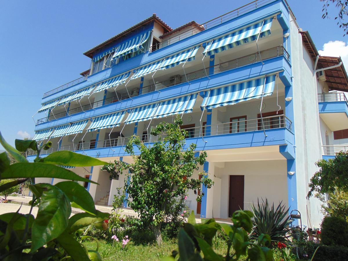 Residence Jazoj Vlorë エクステリア 写真
