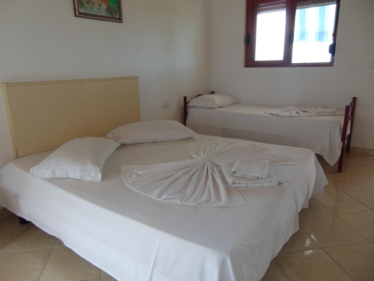 Residence Jazoj Vlorë エクステリア 写真