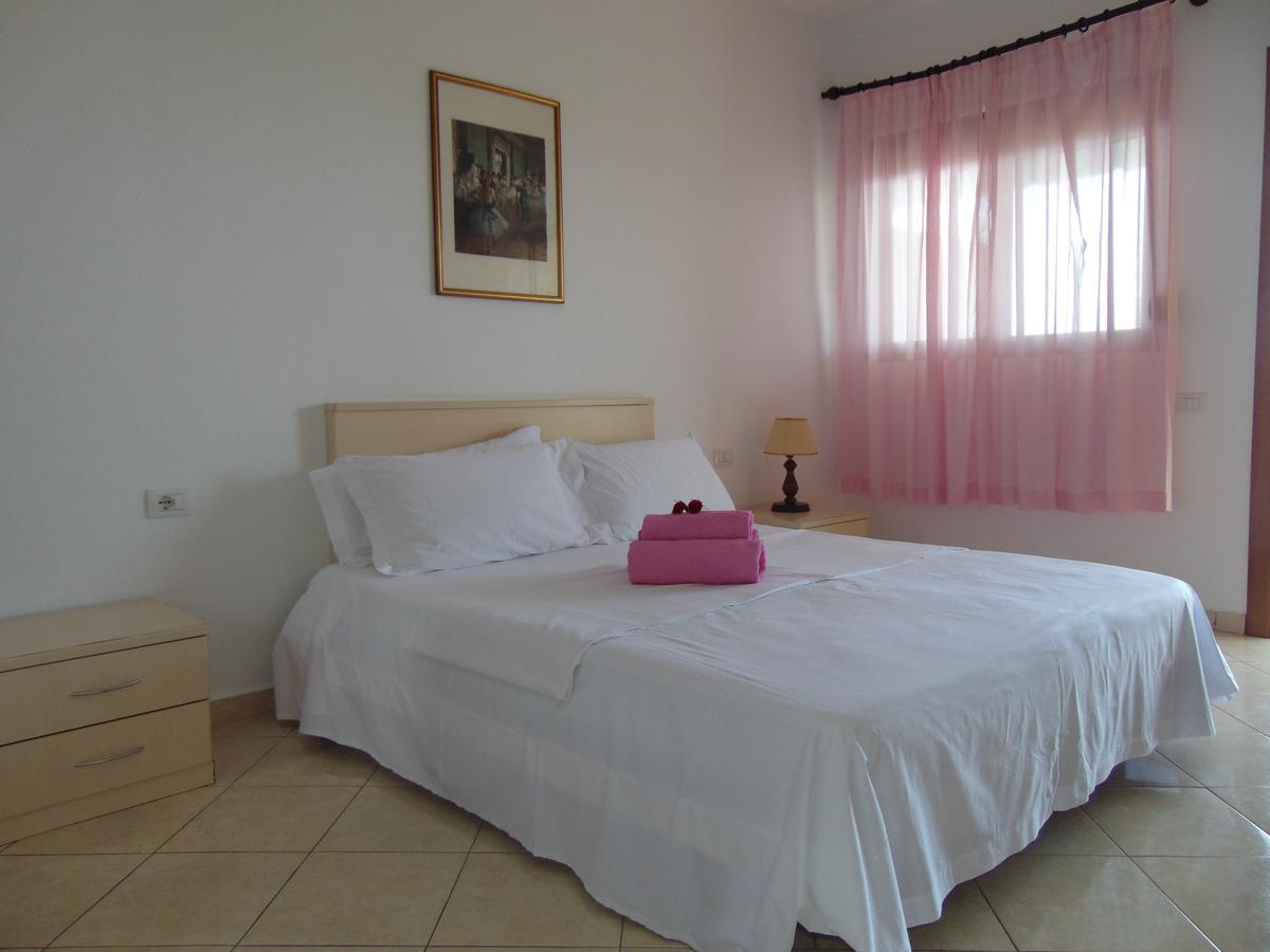 Residence Jazoj Vlorë エクステリア 写真