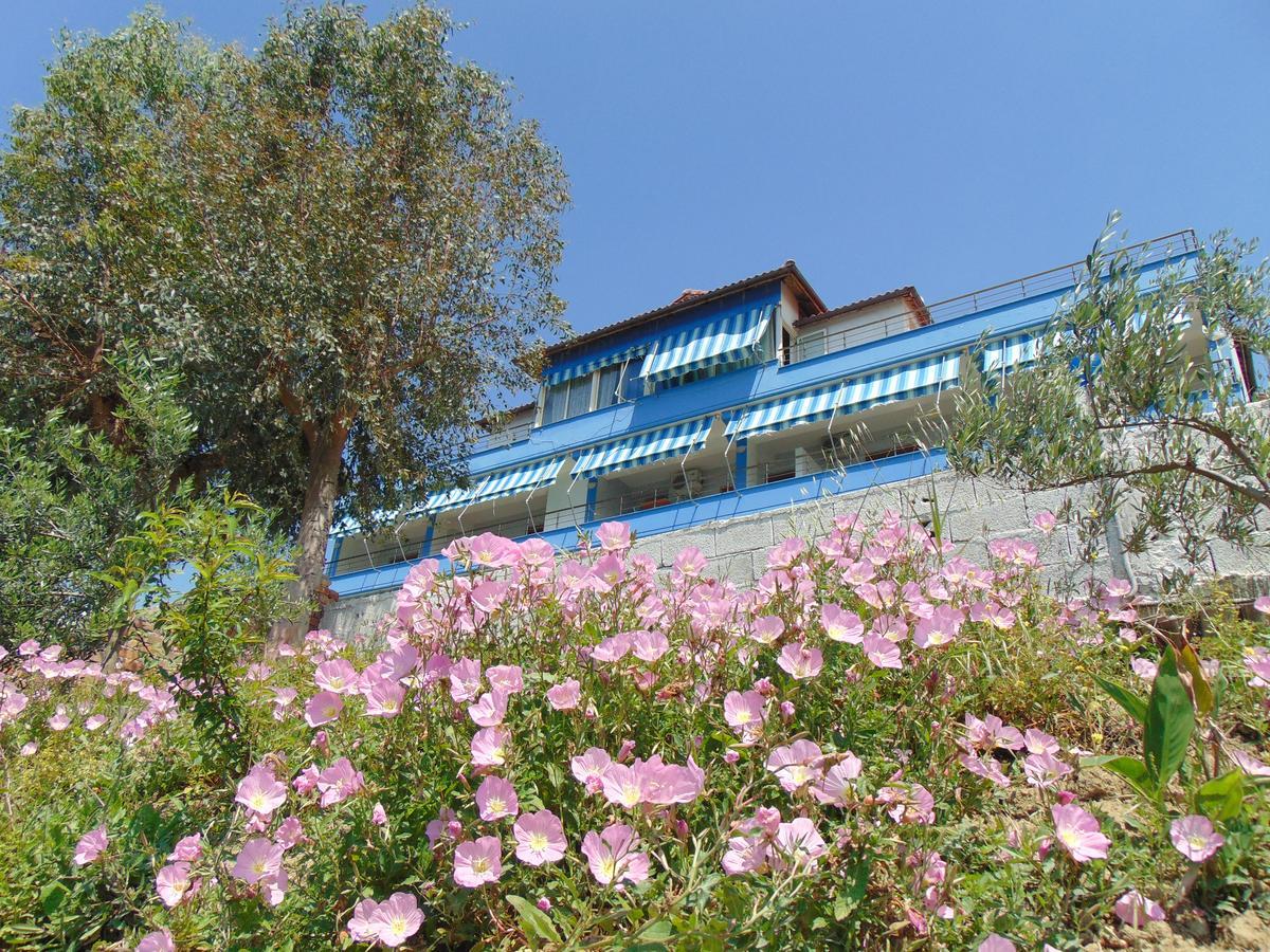 Residence Jazoj Vlorë エクステリア 写真