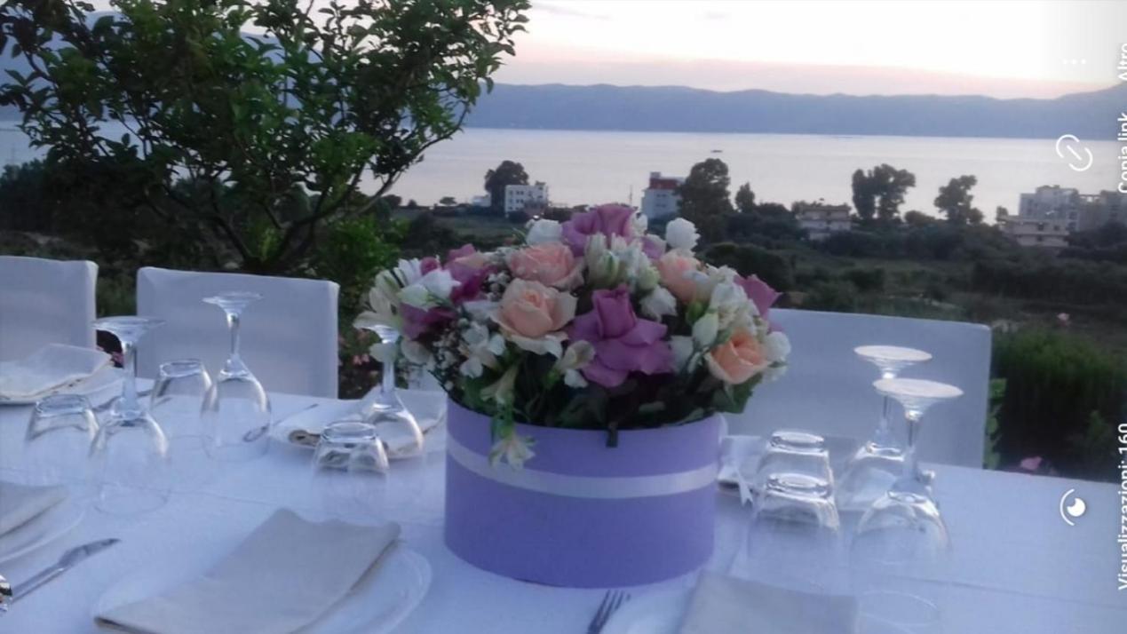Residence Jazoj Vlorë エクステリア 写真